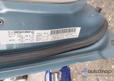 2010 Chrysler Town & Country Touring z USA, uszkodzony, nr VIN 2A4RR5D16AR443154